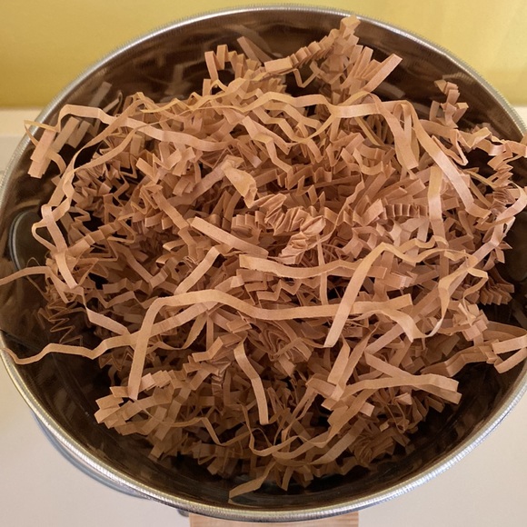 Galvanize silver shinny metal bucket pail w/ handle and paper confetti filler - Picture 3 of 12